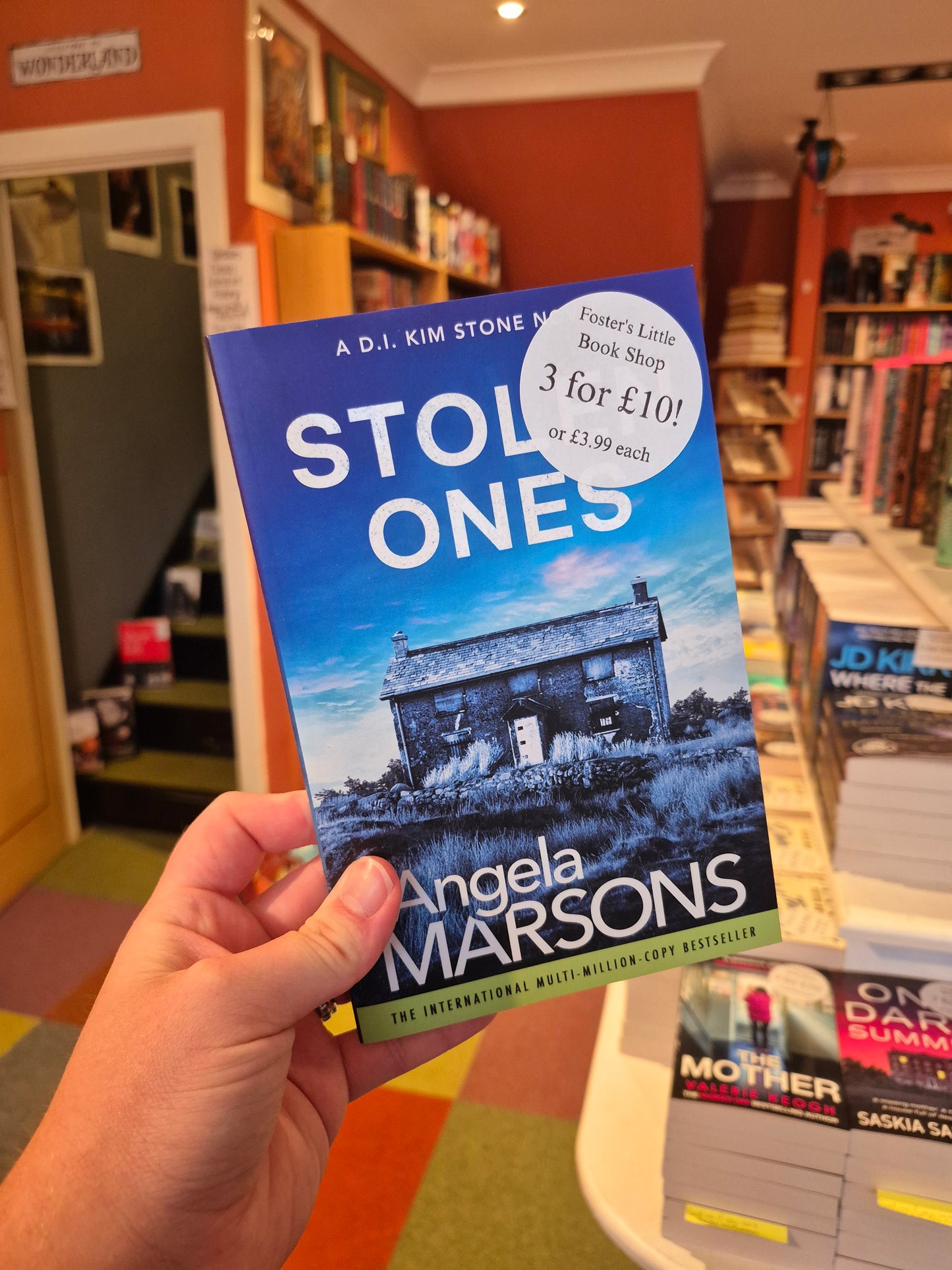Stolen Ones - Angela Marsons (DI Kim Stone Book 15)