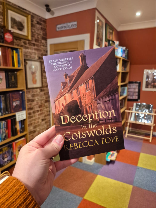 Deception in the Cotswolds - Rebecca Tope