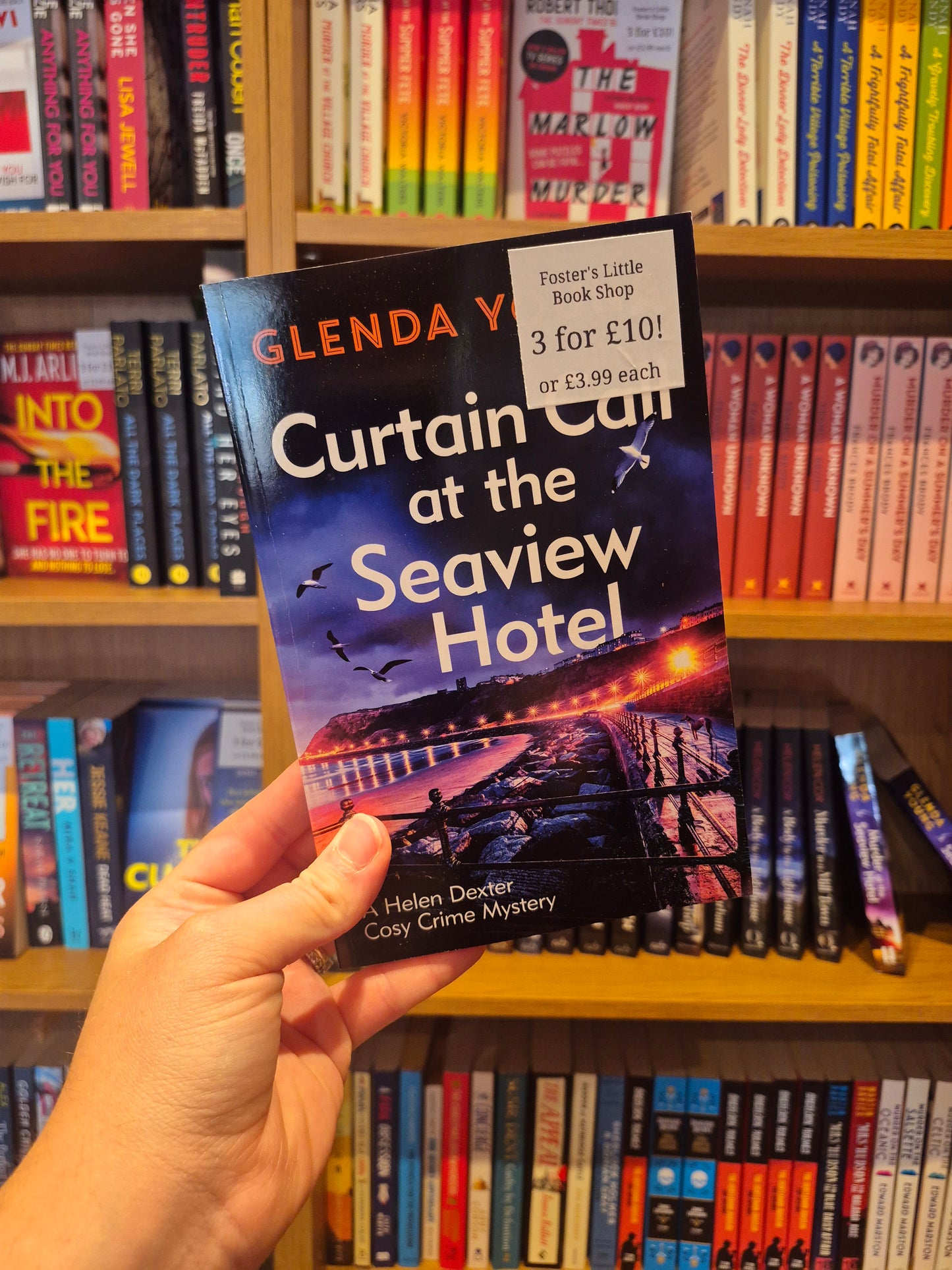 Curtain Call at the Seaview Hotel - Glenda Young (Seaview Mysteries Book 2)