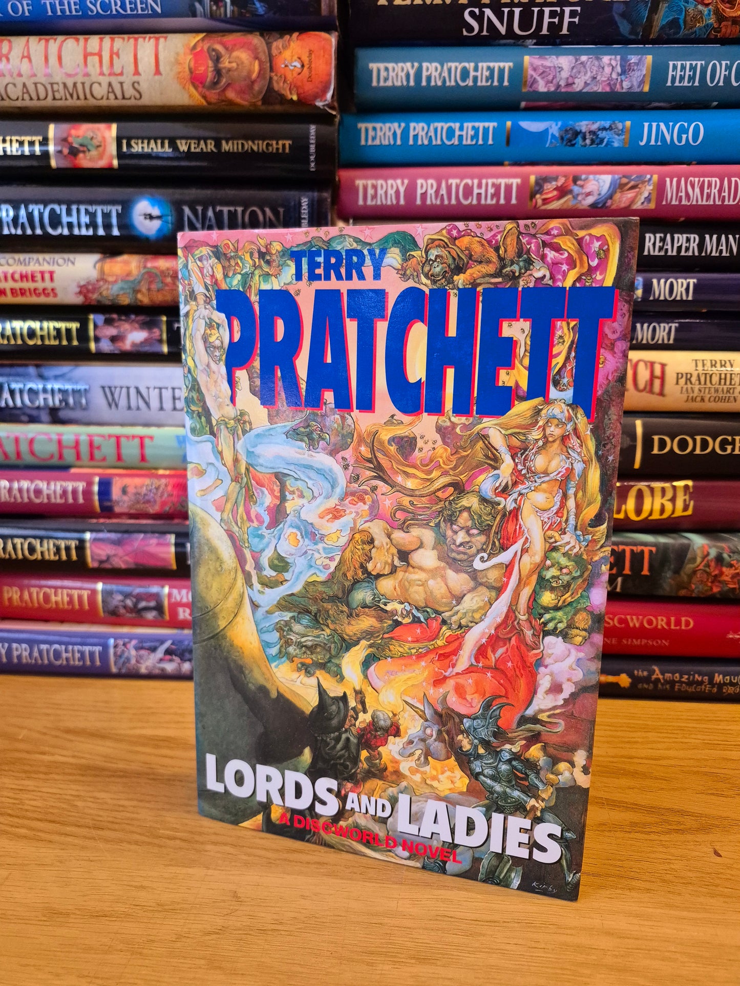 Lords and Ladies - Terry Pratchett (First Edition, 1992 Gollancz)