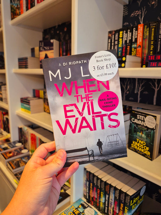 When the Evil Waits - MJ Lee (DI Ridpath Book 6)